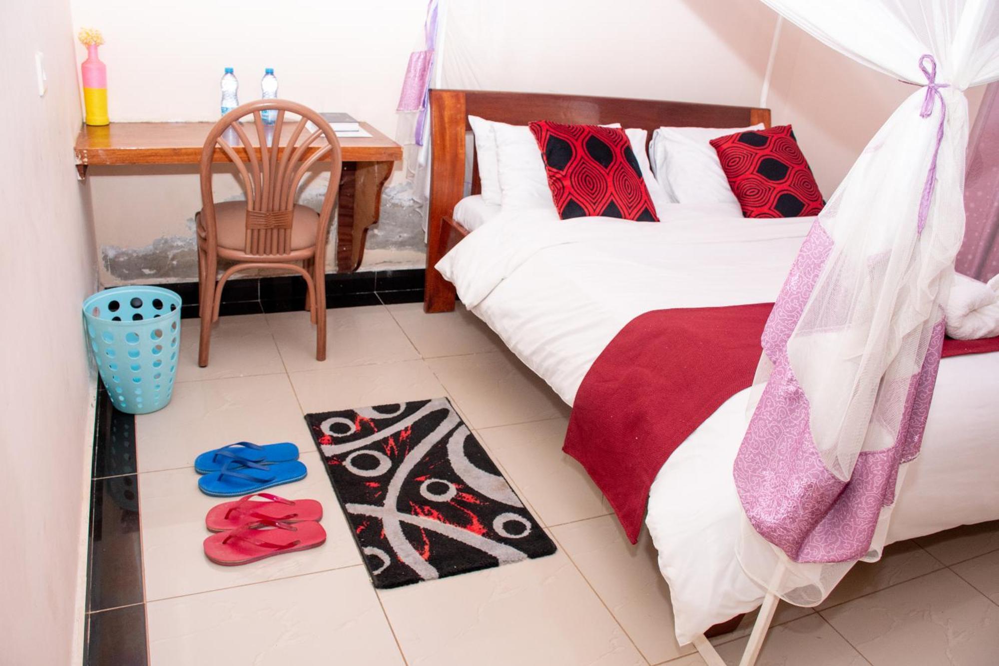 Super Break Hotel Kitale Ngoại thất bức ảnh