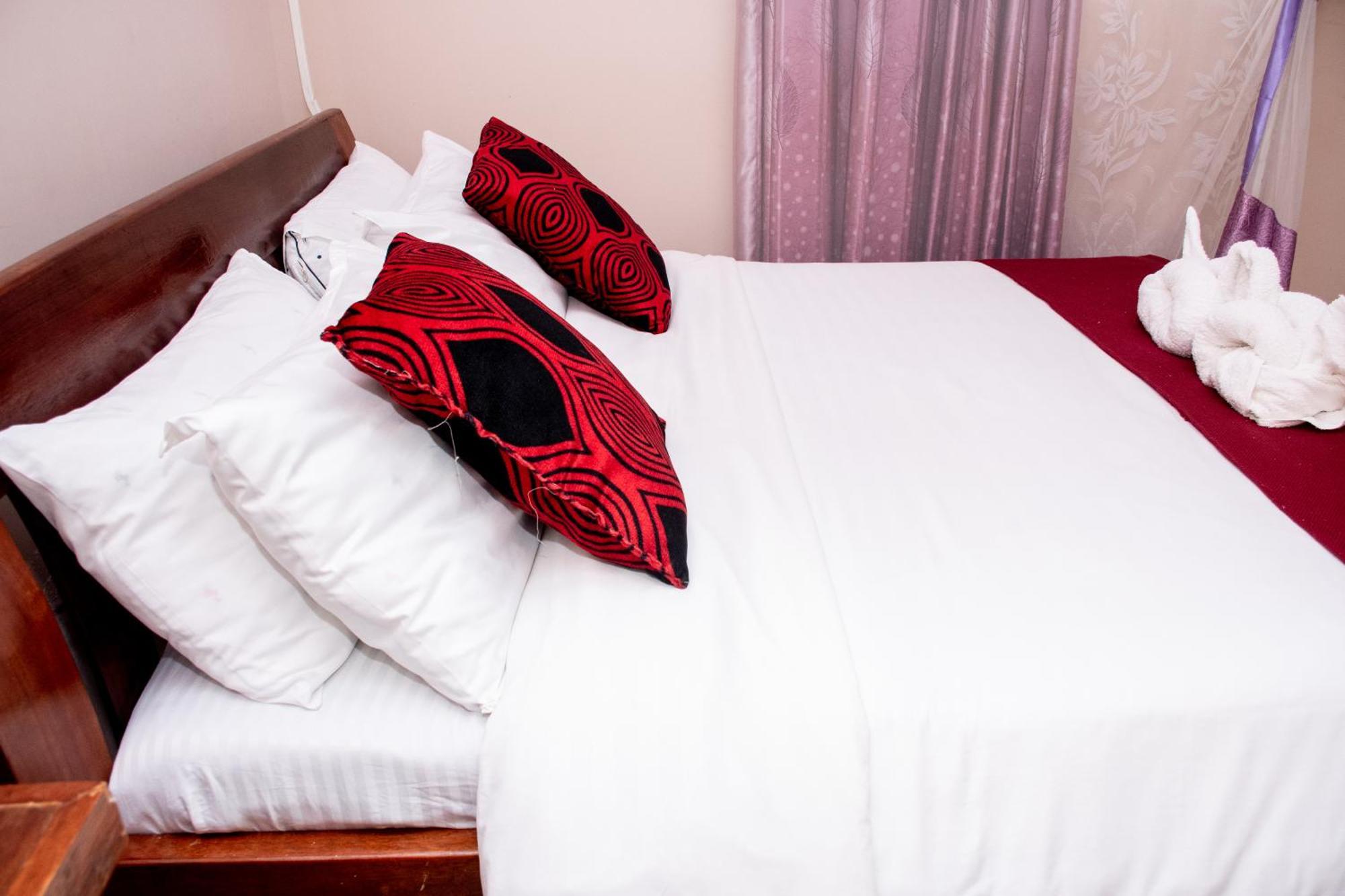 Super Break Hotel Kitale Ngoại thất bức ảnh