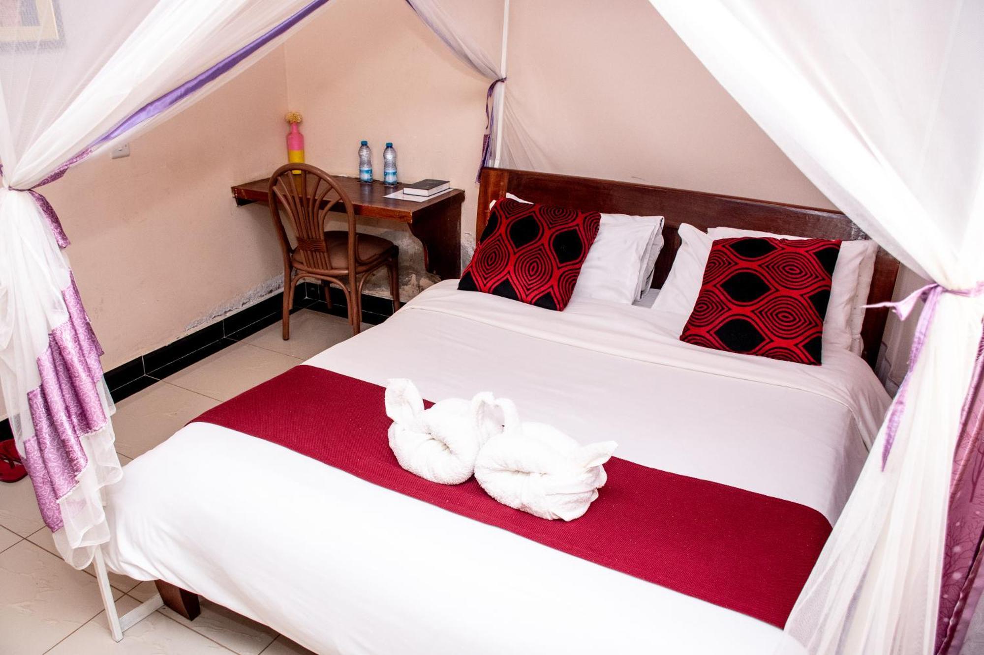 Super Break Hotel Kitale Ngoại thất bức ảnh